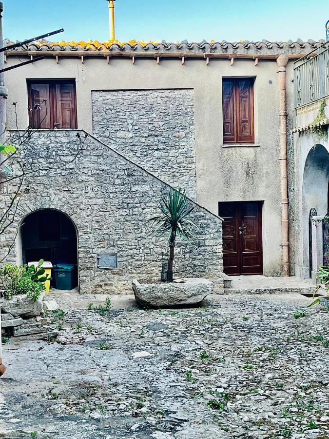 דירות אריצ'ה Cortile Padre Vincenzo מראה חיצוני תמונה